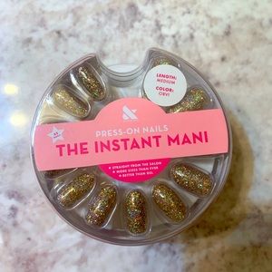 Never Opened Press on Nails